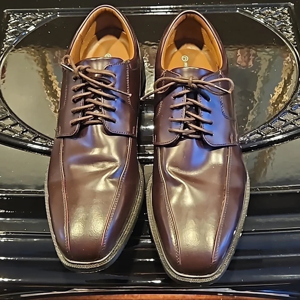 Rockport RocB Toe LA 5710 10.5 Brown Dress Shoe in Box EUC